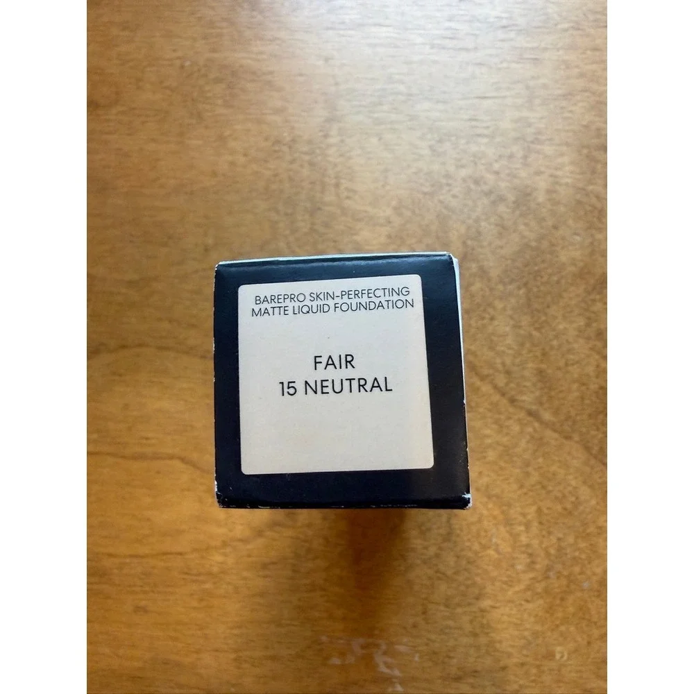 bareMinerals BAREPRO 24HR Wear Matte Liquid Foundation Fair 15 Neutral SPF 20
